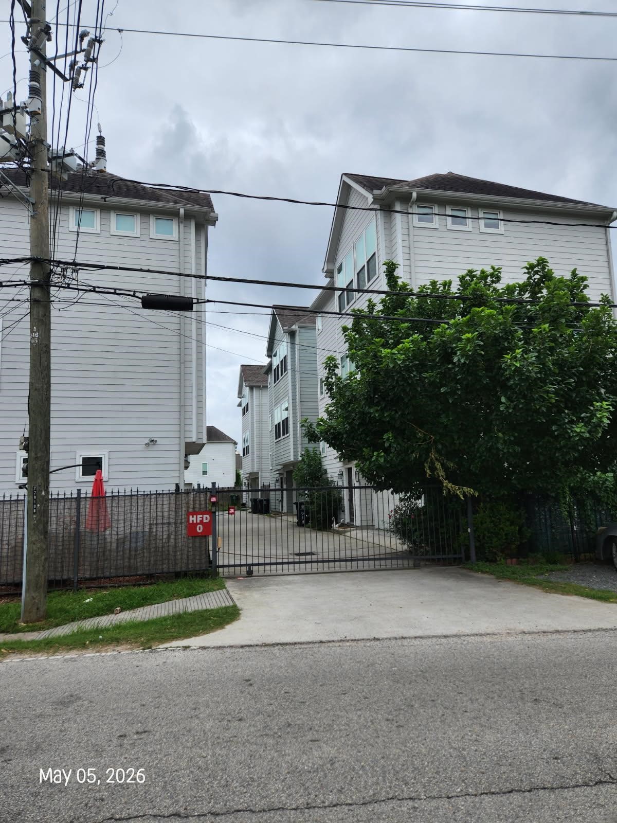 709 Link Road Houston, TX 77009 - Photo 46 of 46 a view of a street with a building in the background