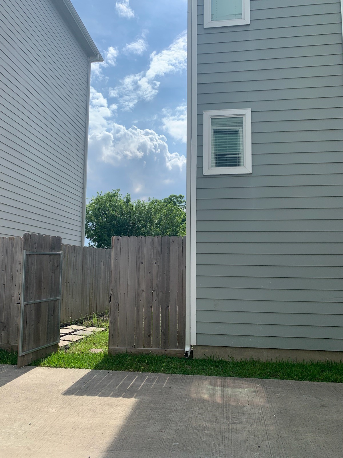 709 Link Road Houston, TX 77009 - Photo 10 of 41