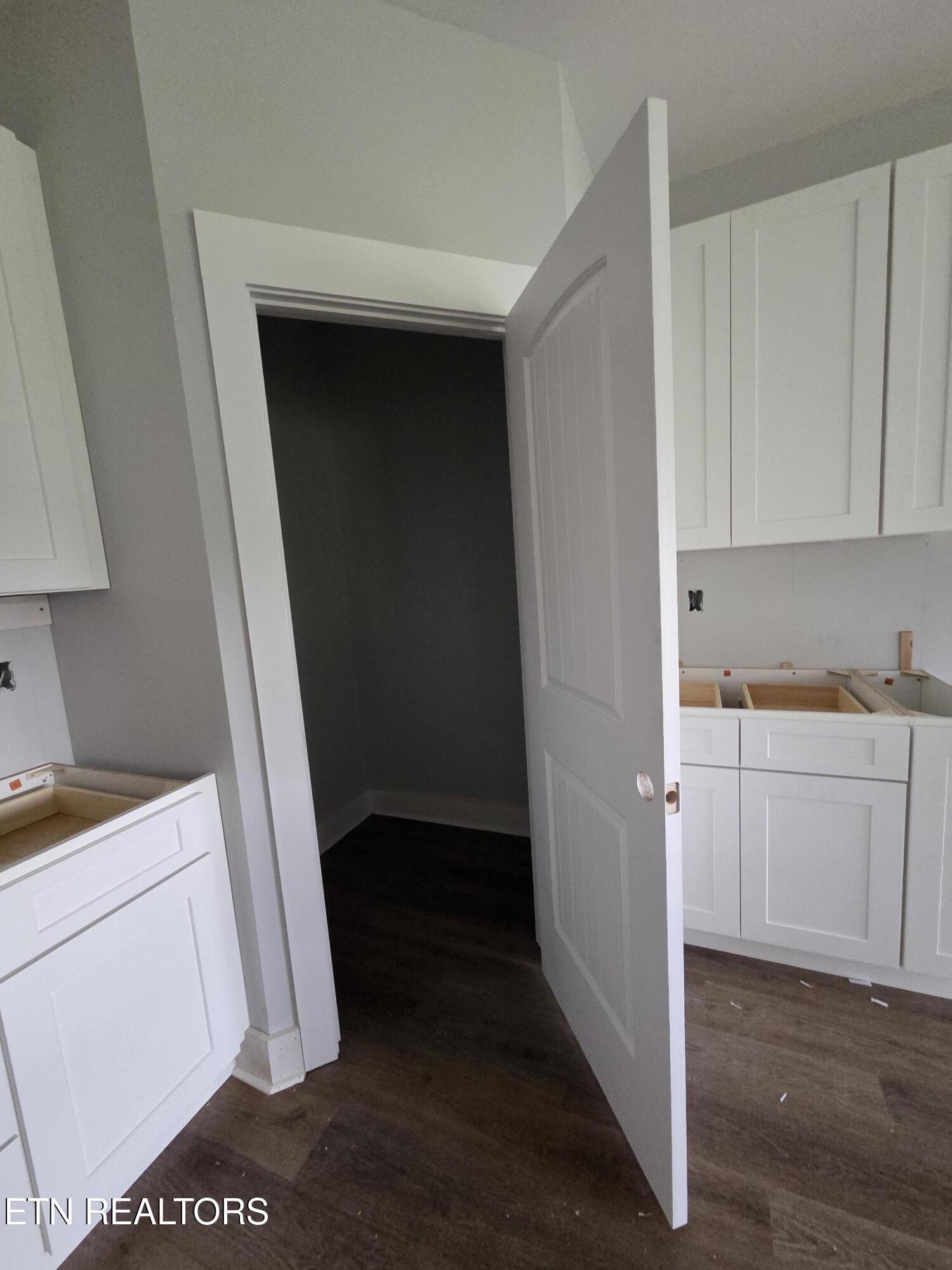 235 Chippewa Lane Rutledge, TN 37861 - Photo 7 of 17 20251101_173737