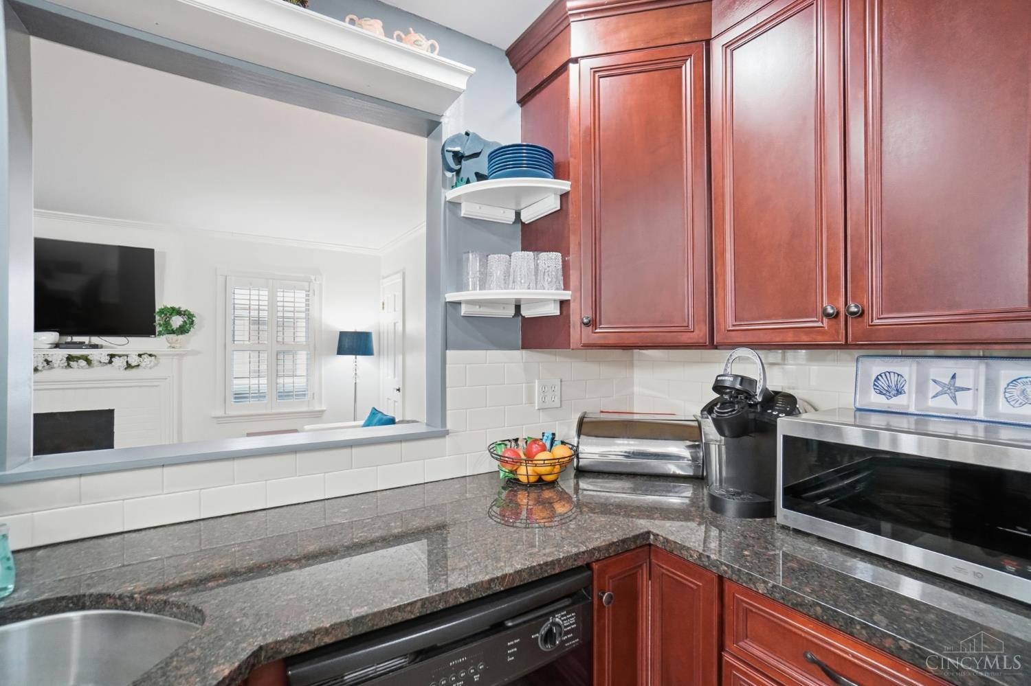 6420 Miami Road Cincinnati, OH 45243 - Photo 13 of 50