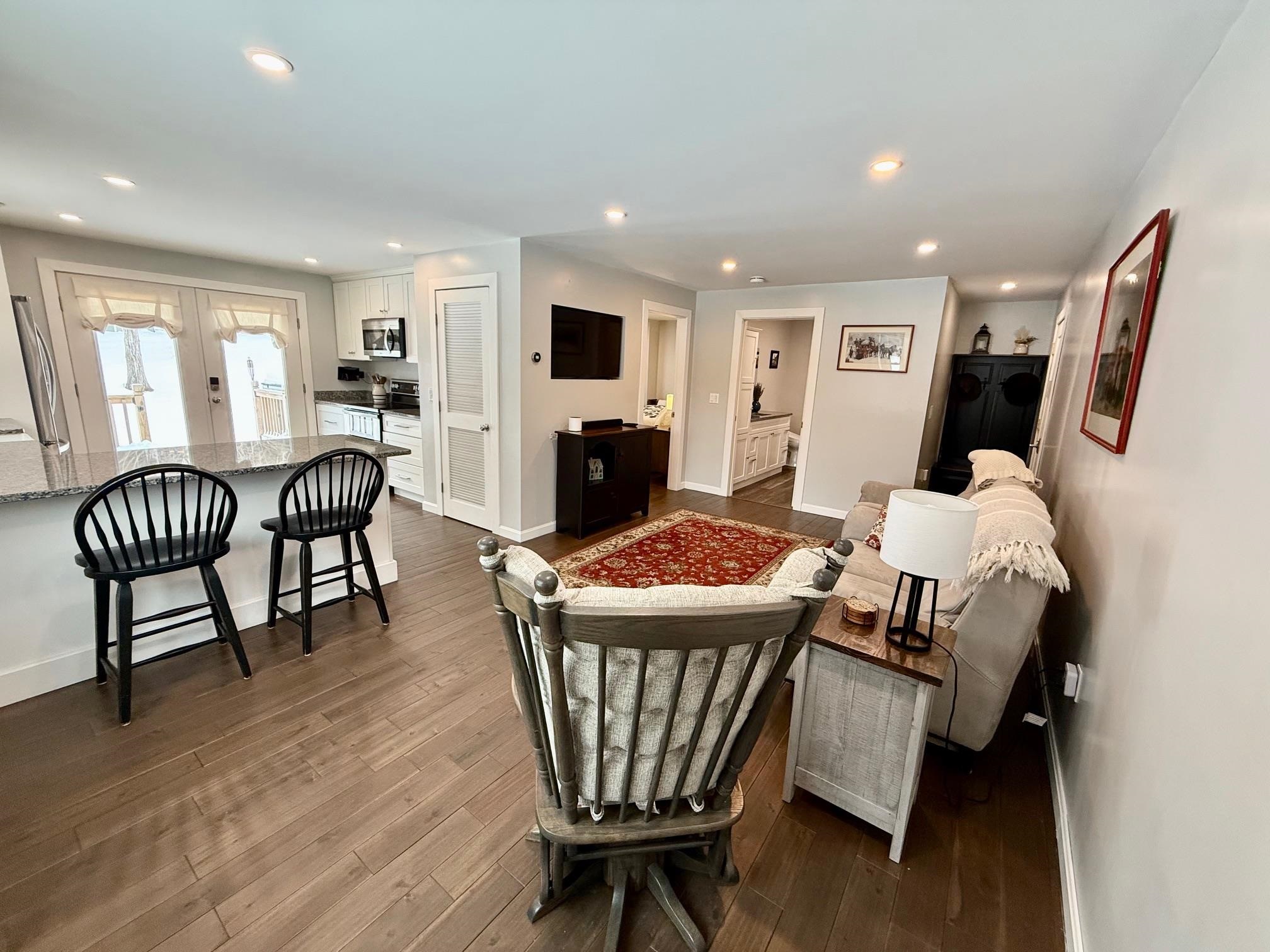 24 Main Street Hooksett, NH 03106 - Photo 5 of 12