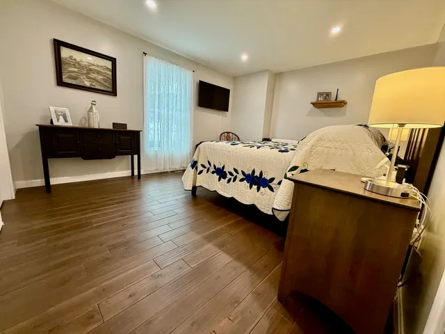 $2,500 | 24 Main Street, Hooksett, NH 03106