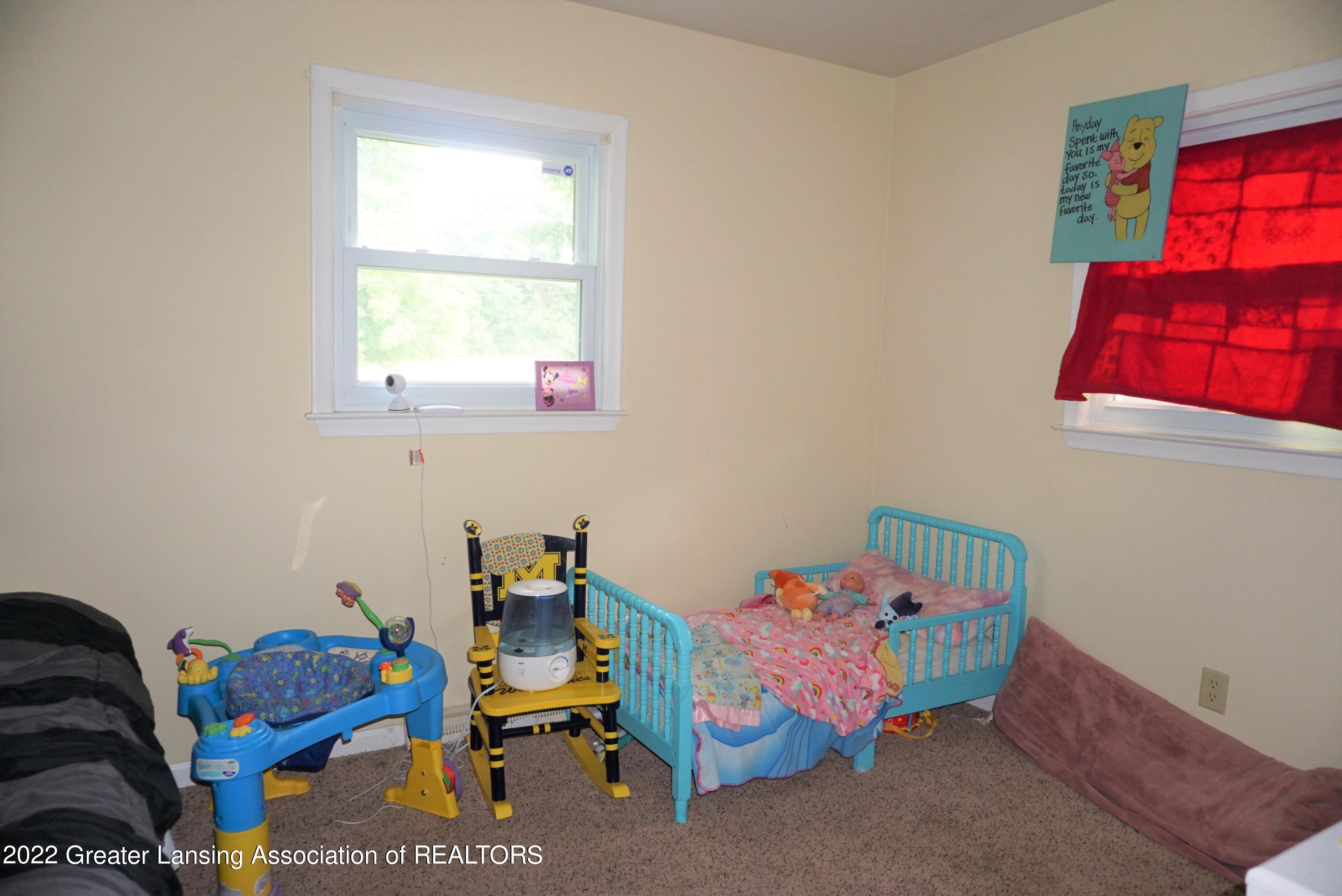 618 Armstrong Road Lansing, MI 48911 - Photo 11 of 16 DSC00334