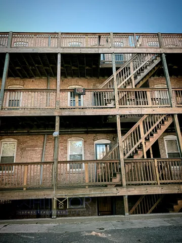 $480,000 | 1108 East Marquette Road, Unit 207, Chicago, IL 60637