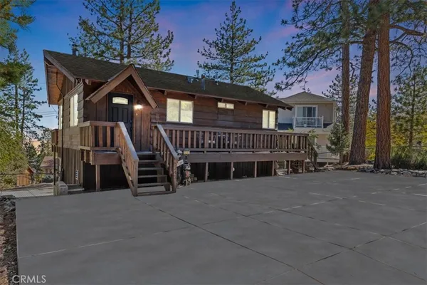 $525,000 | 5243 Desert View Drive, Wrightwood, CA 92397