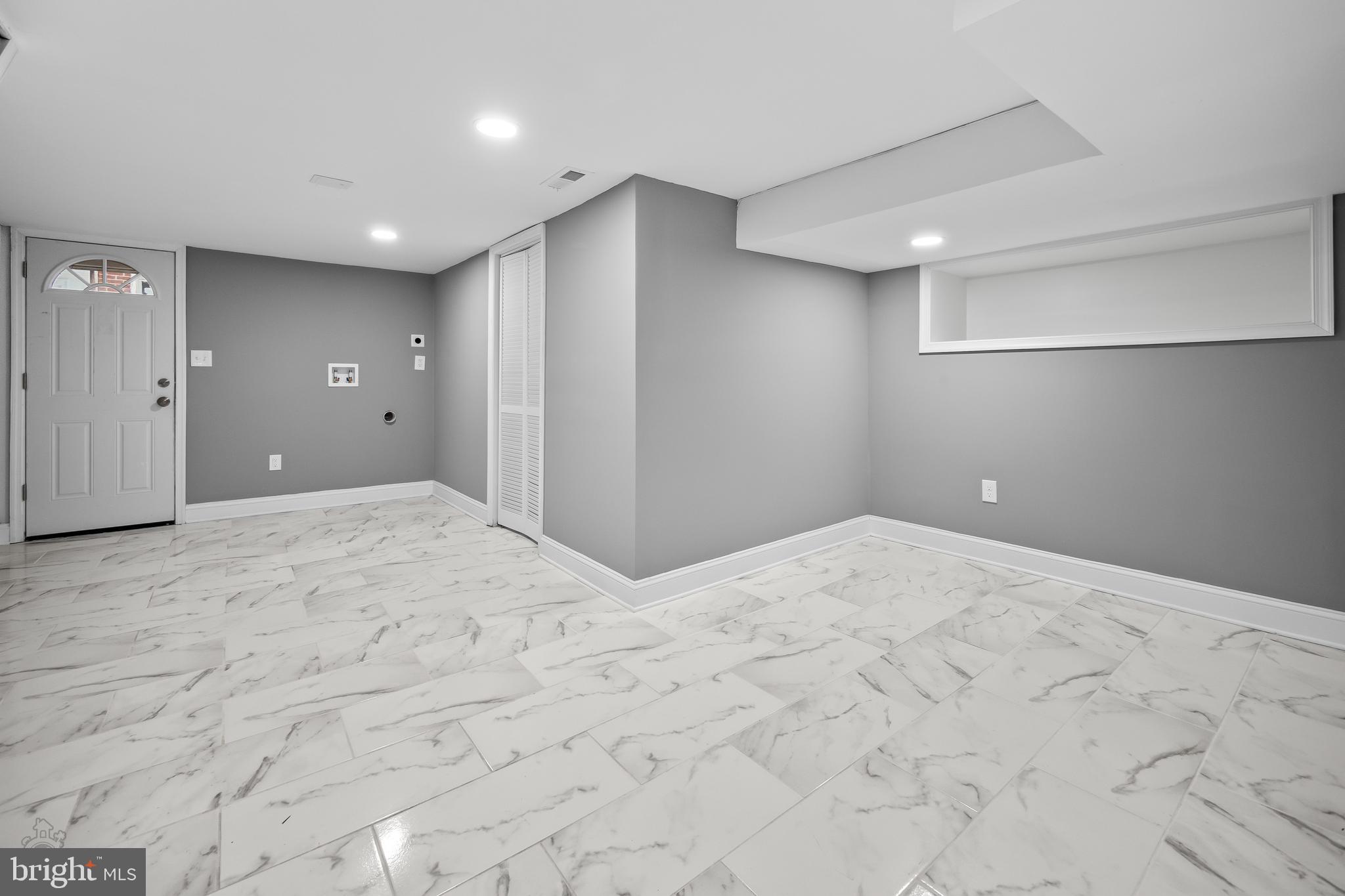 558 East Locust Avenue Philadelphia, PA 19144 - Photo 25 of 33 a big room with closet and windows