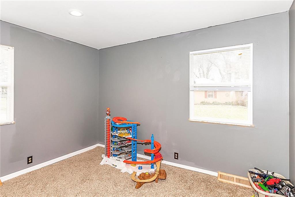 8040 Taunton Road Indianapolis, IN 46260 - Photo 23 of 34 Gallery Image 23