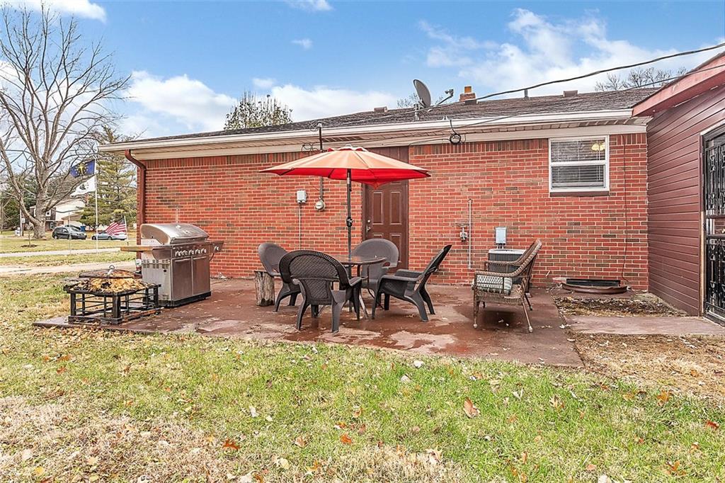8040 Taunton Road Indianapolis, IN 46260 - Photo 33 of 34 Gallery Image 33