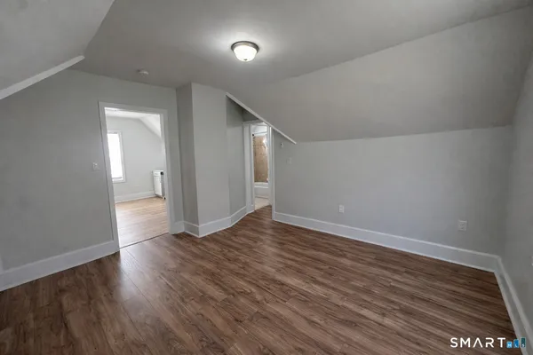 $1,950 | 181 Park Street, Unit 3, West Haven, CT 06516