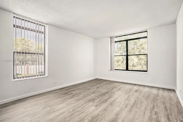 $2,100 | 3760 Inverrary Drive, Unit 2L, Lauderhill, FL 33319
