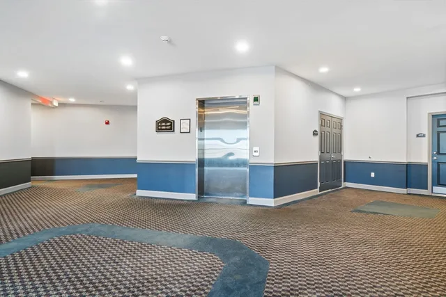 $2,500 | 21 Hampshire Road, Unit 412, Methuen, MA 01844