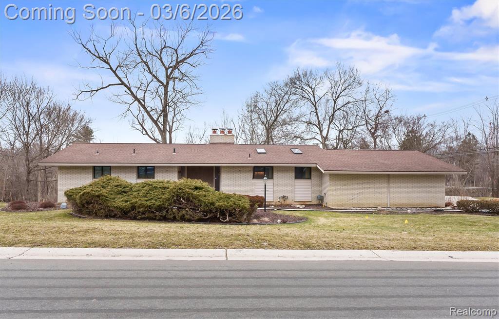 33420 Quaker Valley Road Farmington Hills, MI 48331 - Photo 2 of 32