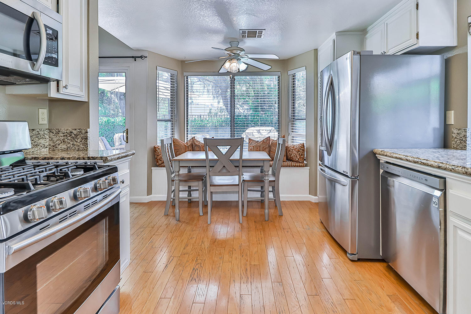 2461 Rikkard Drive Thousand Oaks, CA 91362 - Photo 17 of 41 eKitchen5