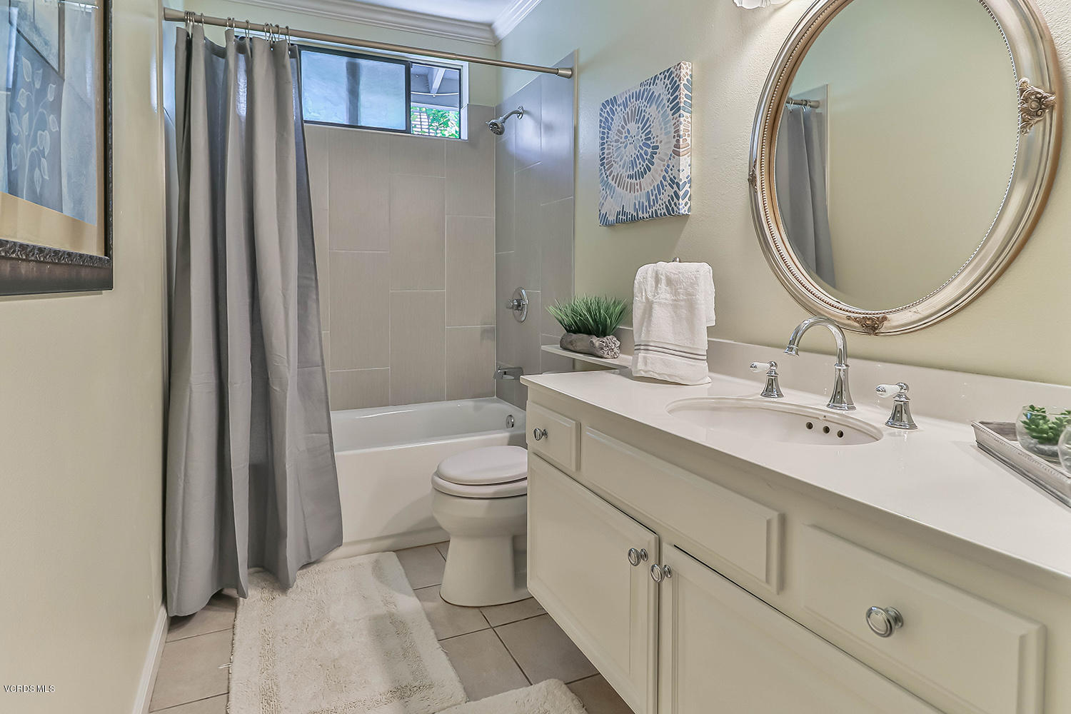 2461 Rikkard Drive Thousand Oaks, CA 91362 - Photo 23 of 41 iHall Bath1