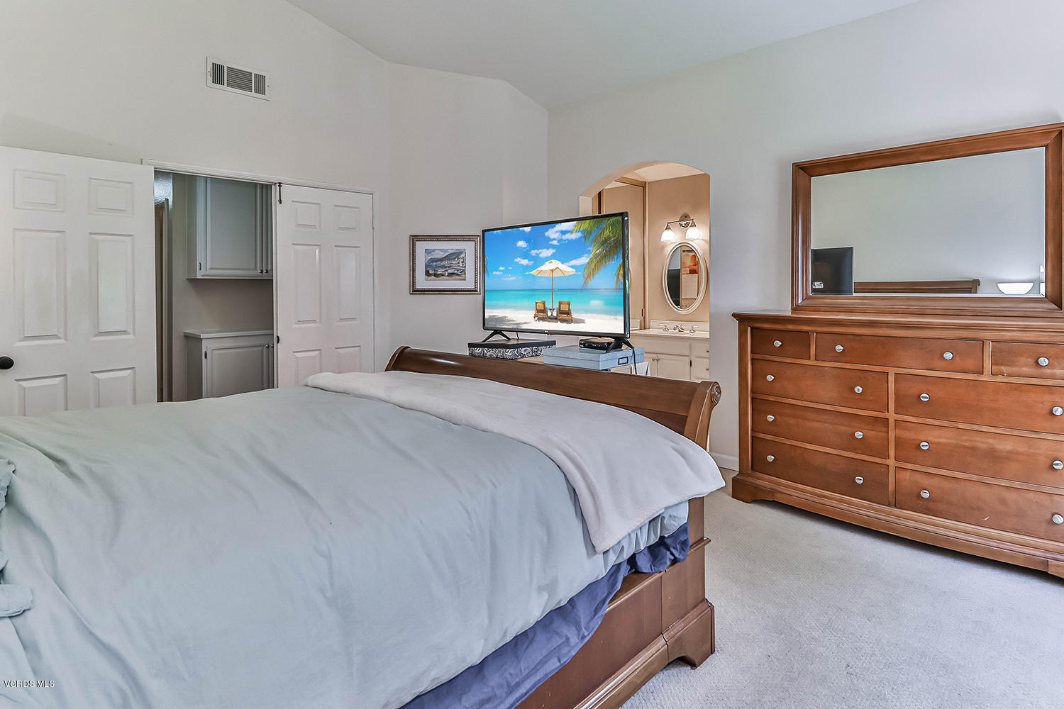 2461 Rikkard Drive Thousand Oaks, CA 91362 - Photo 28 of 41 jMain Bedroom Suite3