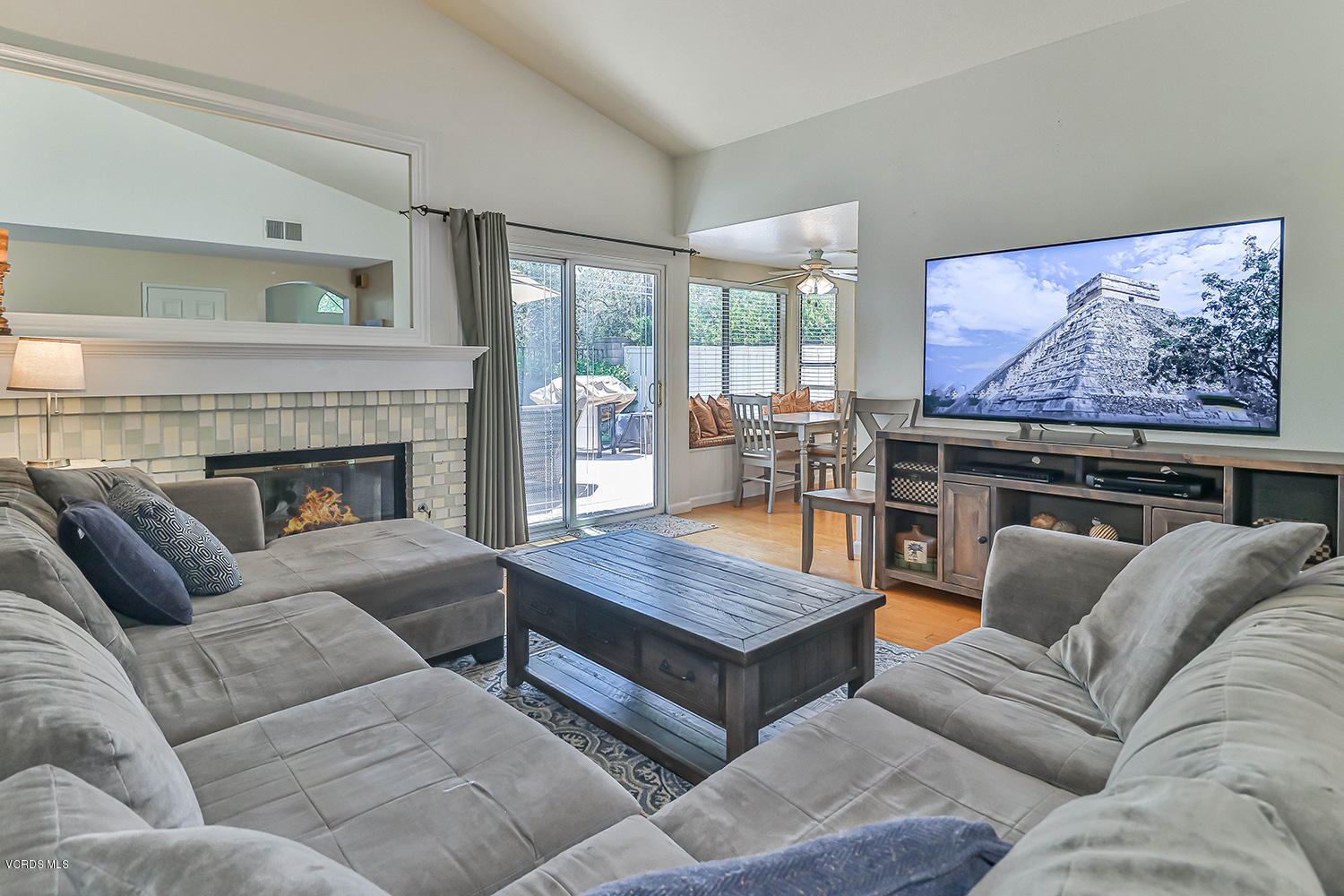 2461 Rikkard Drive Thousand Oaks, CA 91362 - Photo 9 of 41 dFamily1