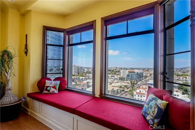 $539,699 | 800 East Ocean Boulevard, Unit 1010, Long Beach, CA 90802