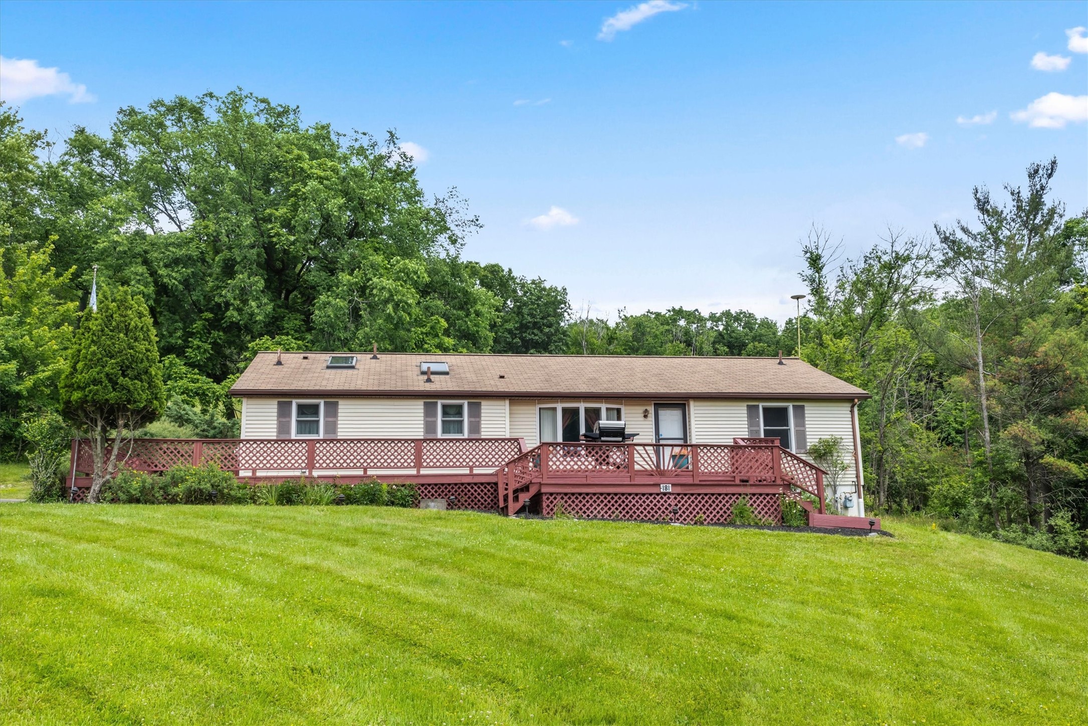 181 Smith Hill Road Binghamton, NY 13905 - Photo 1 of 20