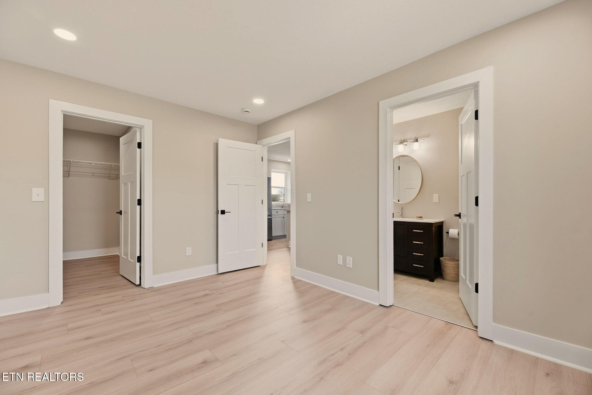 120 Marquette Road Oak Ridge, TN 37830 - Photo 13 of 38 120 Bedroom w/Walk In Closet