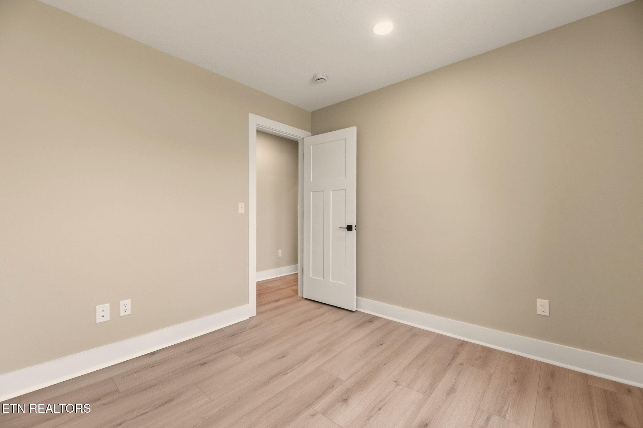 120 Marquette Road Oak Ridge, TN 37830 - Photo 33 of 38 122 Bedroom 3