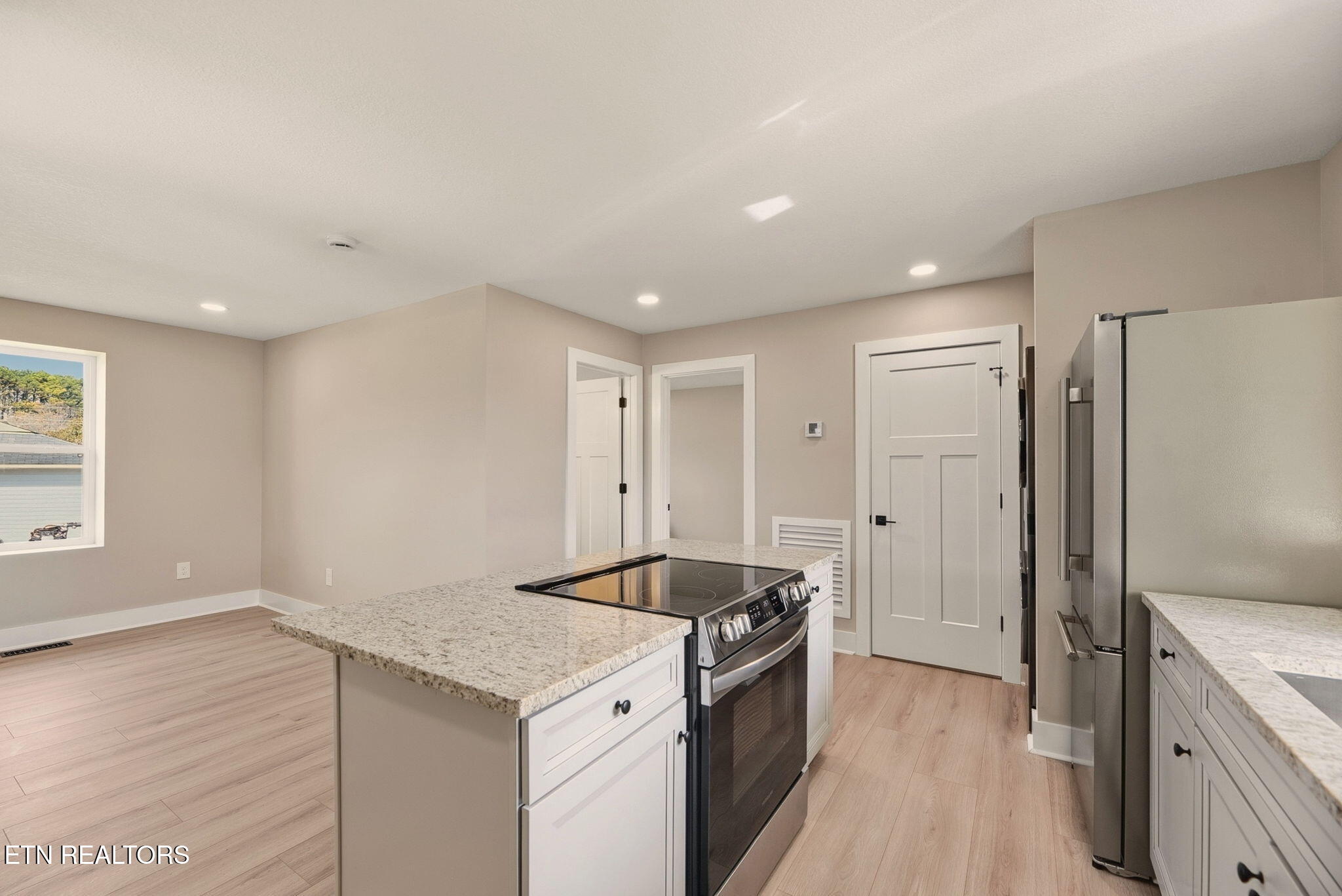 120 Marquette Road Oak Ridge, TN 37830 - Photo 9 of 38 120 All New Amenities