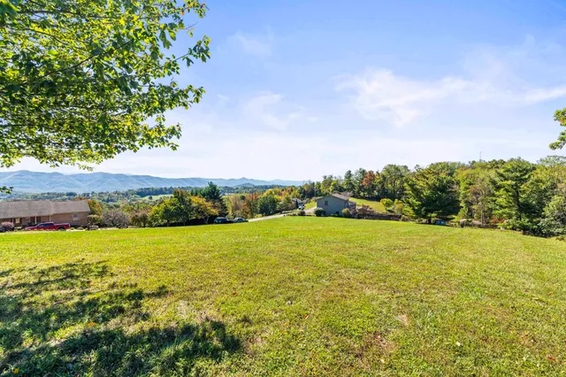 $575,000 | 227 Huffman Lane, Fairfield, VA 24435