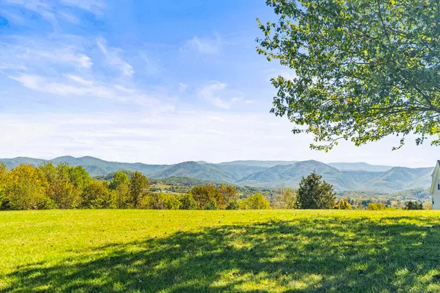 $575,000 | 227 Huffman Lane, Fairfield, VA 24435