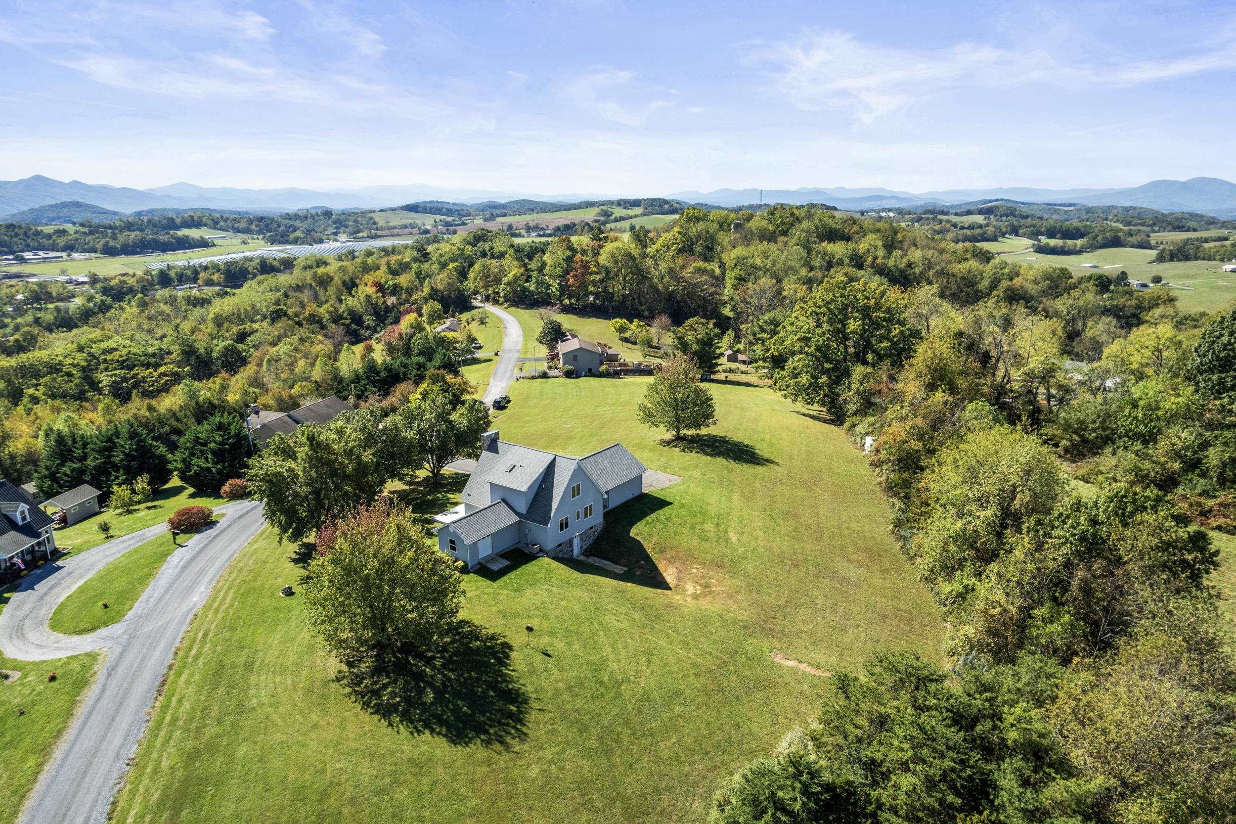 227 Huffman Lane Fairfield, VA 24435 - Photo 6 of 43