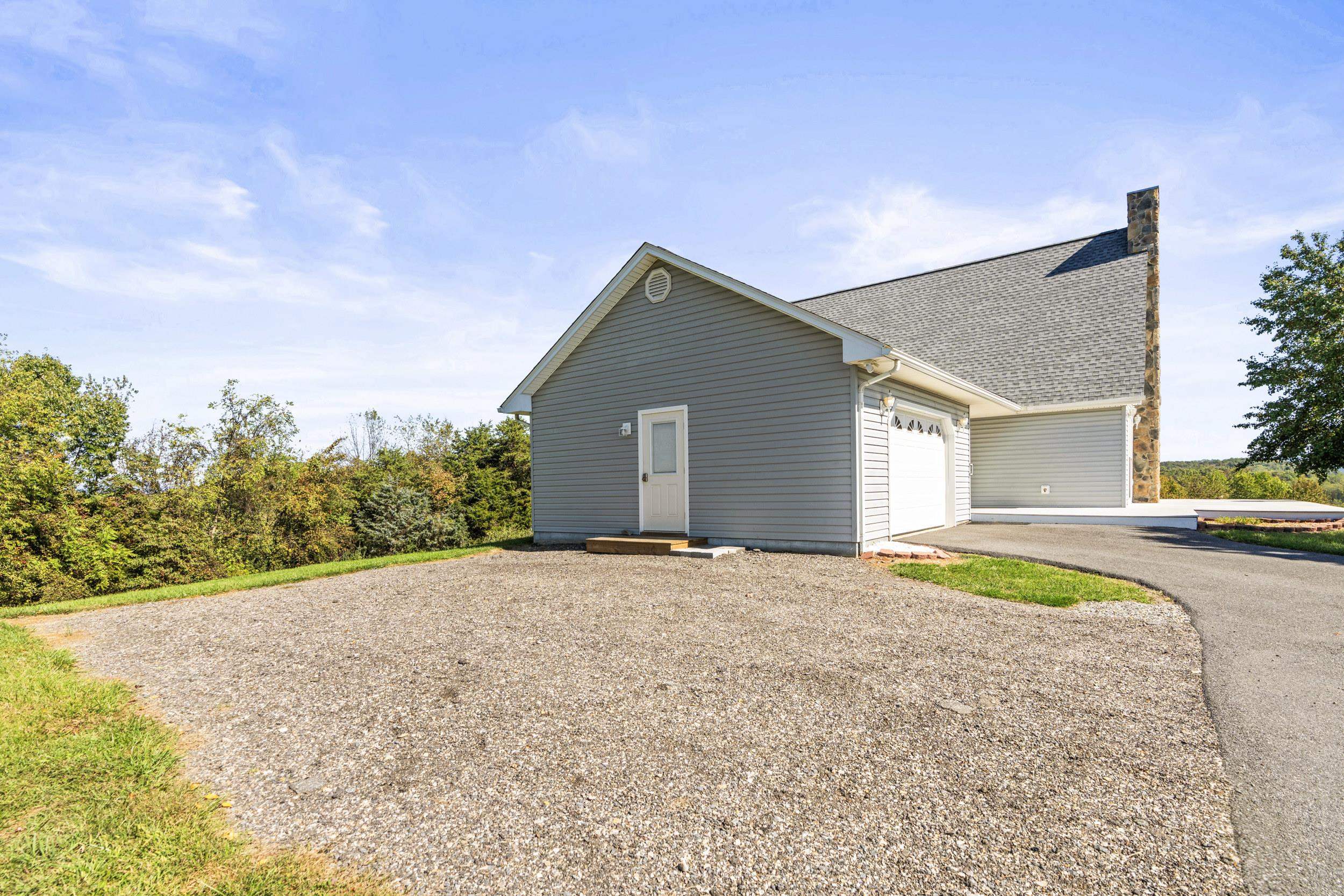 227 Huffman Lane Fairfield, VA 24435 - Photo 8 of 43