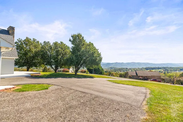 $575,000 | 227 Huffman Lane, Fairfield, VA 24435