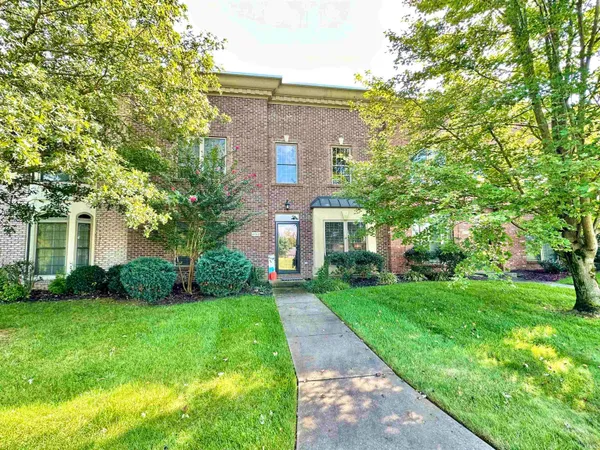 $309,900 | 6182 Glenview Drive, Newburgh, IN 47630