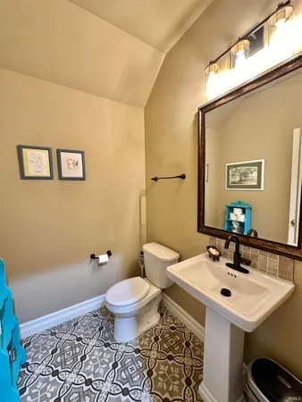 $309,900 | 6182 Glenview Drive, Newburgh, IN 47630