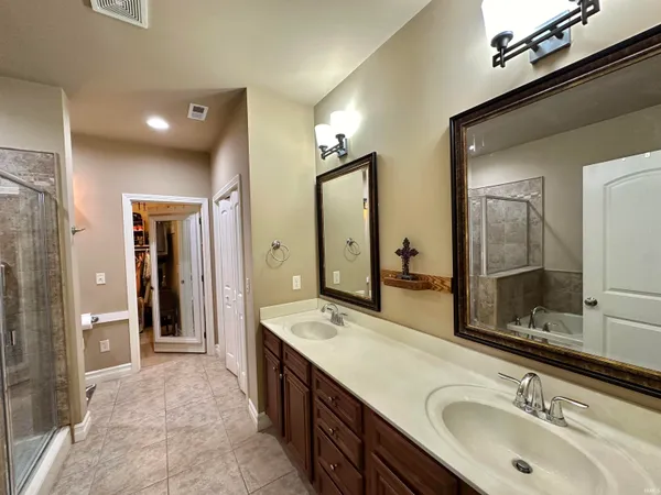 $309,900 | 6182 Glenview Drive, Newburgh, IN 47630