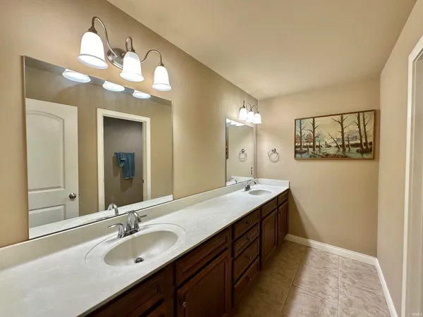 $309,900 | 6182 Glenview Drive, Newburgh, IN 47630