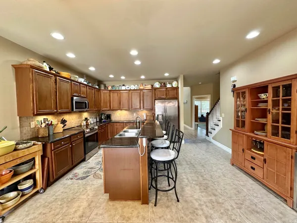 $309,900 | 6182 Glenview Drive, Newburgh, IN 47630