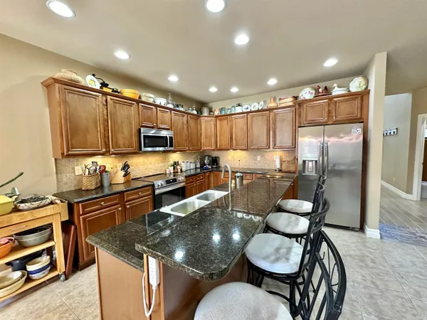 $309,900 | 6182 Glenview Drive, Newburgh, IN 47630