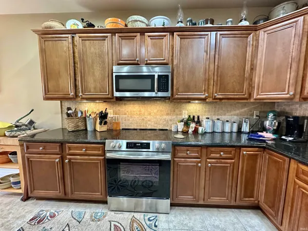 $309,900 | 6182 Glenview Drive, Newburgh, IN 47630