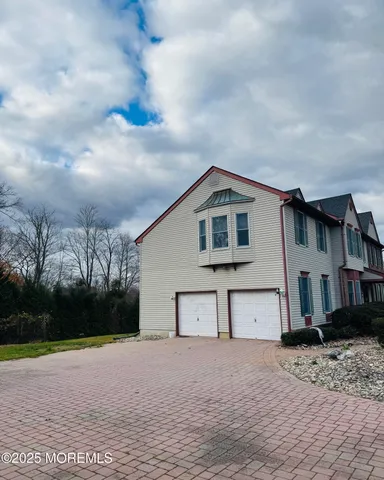 $675,000 | 8 Ivy Lane, Wrightstown, NJ 08562
