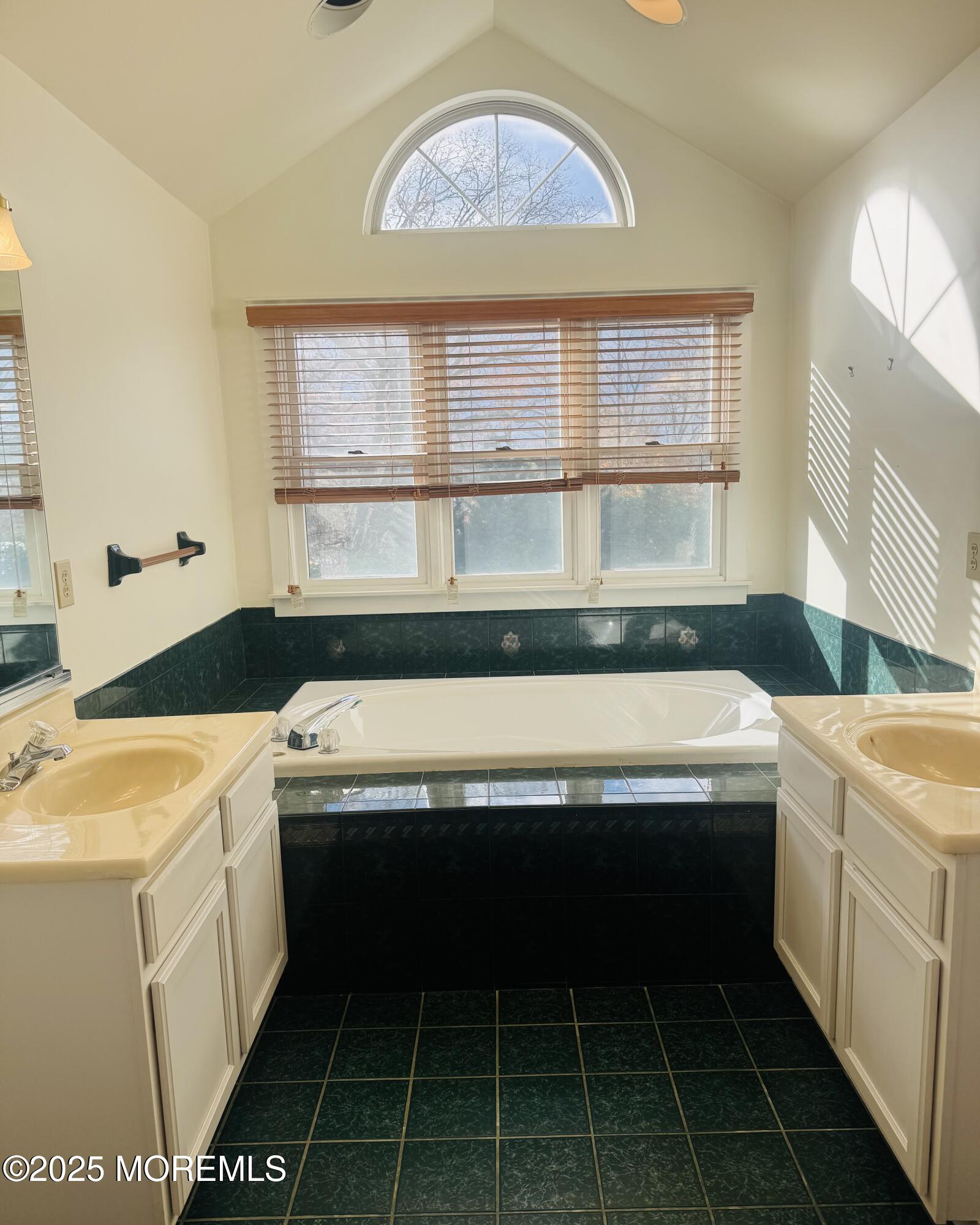 8 Ivy Lane Wrightstown, NJ 08562 - Photo 66 of 106 His and Hers Sinks