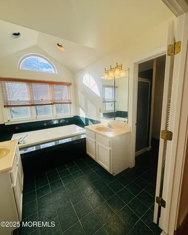 $675,000 | 8 Ivy Lane, Wrightstown, NJ 08562