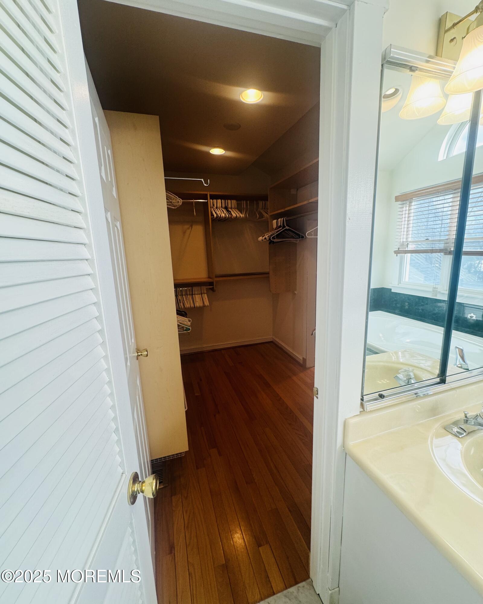 8 Ivy Lane Wrightstown, NJ 08562 - Photo 73 of 106 Master Cali Closets