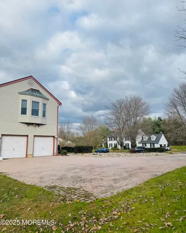$675,000 | 8 Ivy Lane, Wrightstown, NJ 08562