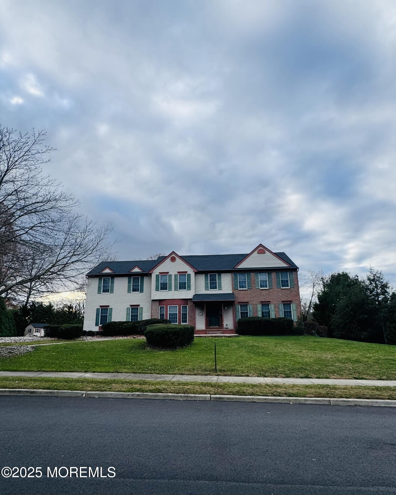 8 Ivy Lane Wrightstown, NJ 08562 - Photo 10 of 106 Street View