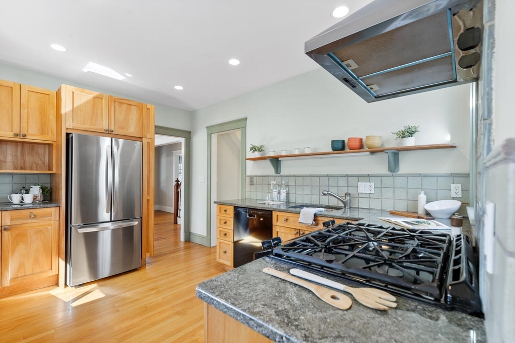 38 High Haith Road Arlington, MA 02476 - Photo 15 of 42 Gallery Image 15