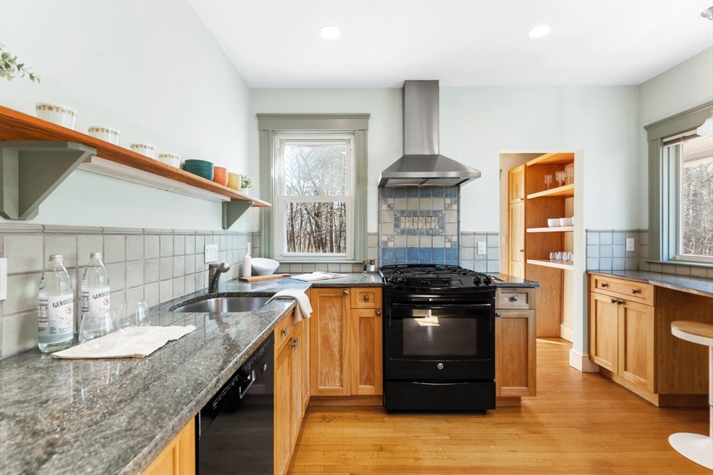 38 High Haith Road Arlington, MA 02476 - Photo 16 of 42 Gallery Image 16