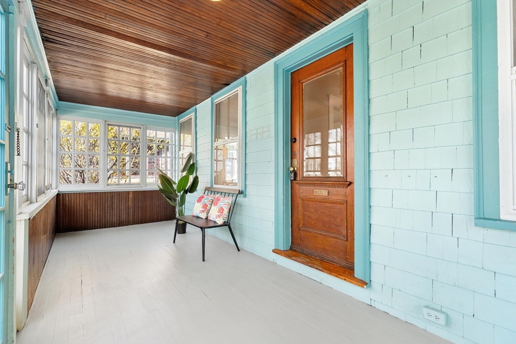 38 High Haith Road Arlington, MA 02476 - Photo 5 of 42 Gallery Image 5