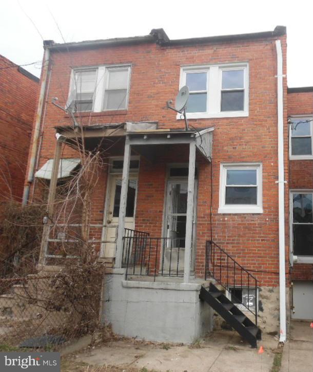 3913 Woodridge Road Baltimore, MD 21229 - Photo 13 of 14 Exterior (Rear)