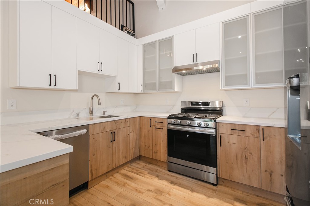 13056 Aztec Street, Unit 1/2 Sylmar, CA 91342 - Photo 5 of 10