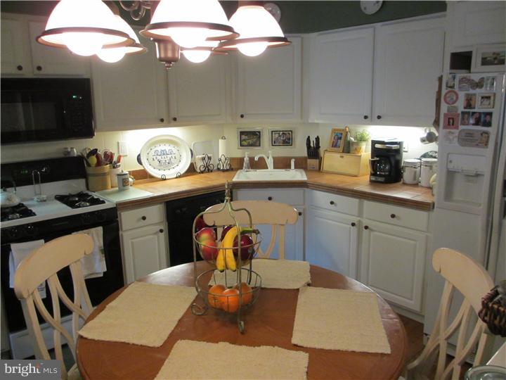 6 Brecht Road Hamilton Square, NJ 08690 - Photo 6 of 24