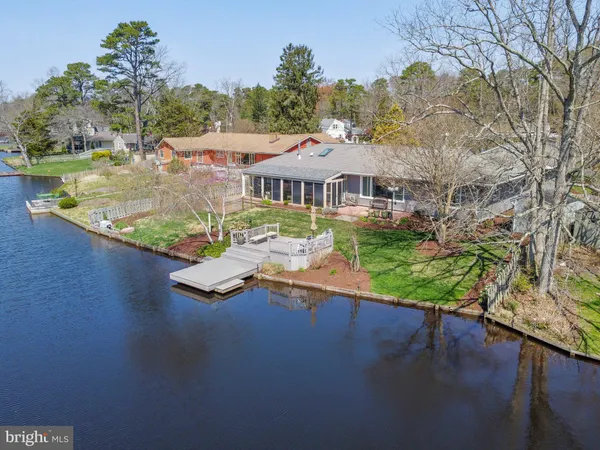 $925,000 | 37 North Lakeside Drive West, Medford, NJ 08055